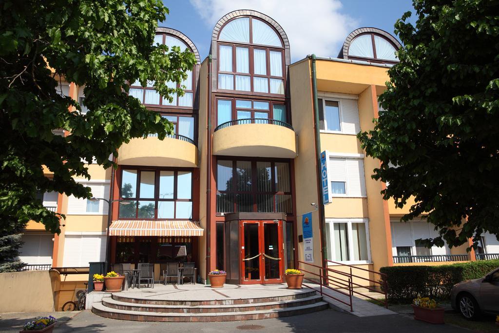 Hotel Napsugar Hévíz Εξωτερικό φωτογραφία
